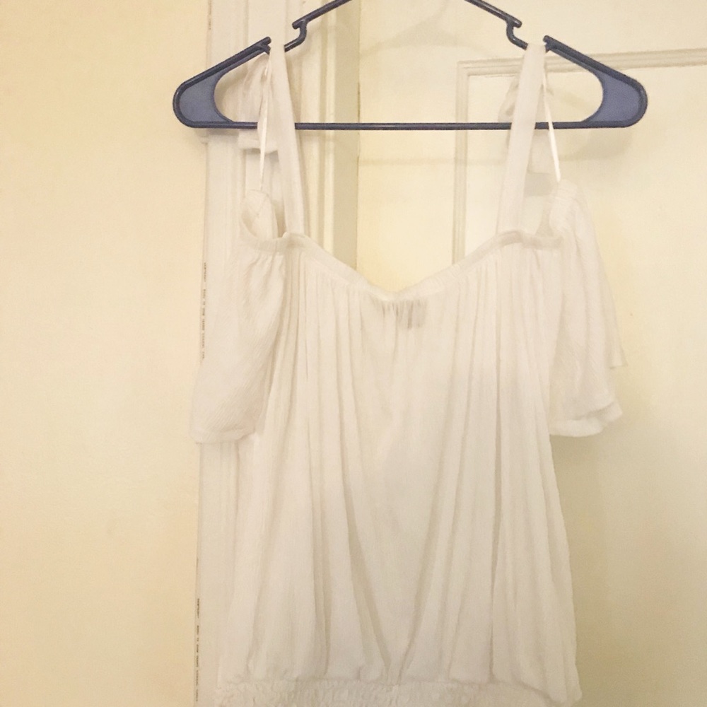 NWOT off the shoulder blouse with ties.